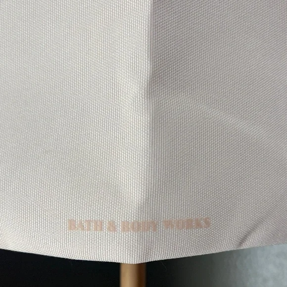 Bath & Body Works pale Pink Ruffled Tote Bag - Picture 3 of 6